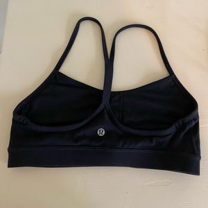 Lululemon Flow Y Bra Nulu in black
